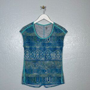 Title Nine Women XS Blue Stripe Print Shirt Cap Sleeve Contrast Trim Athleisure